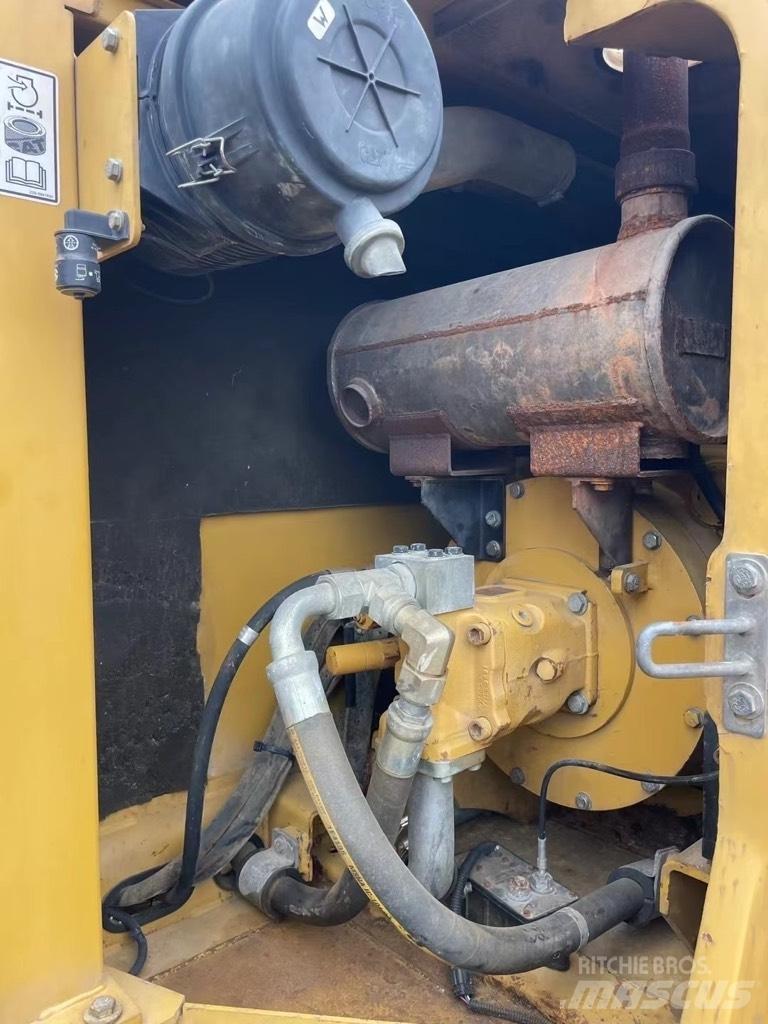 CAT 307 D Εκσκαφείς με ερπύστριες