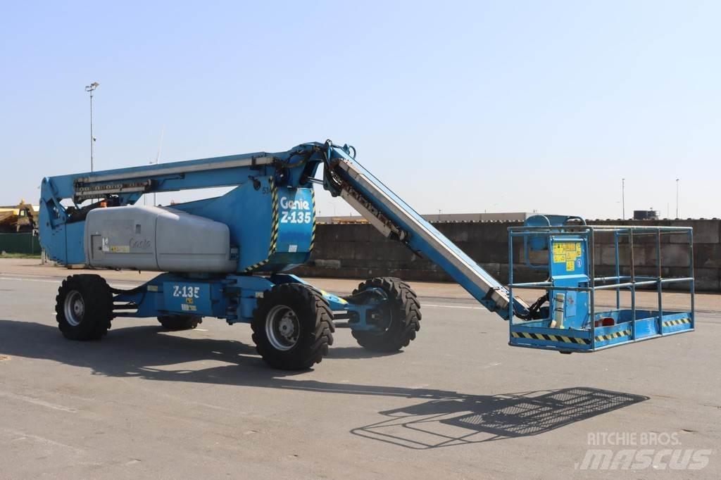Genie Z135 Ανυψωτήρες με αρθρωτό βραχίονα