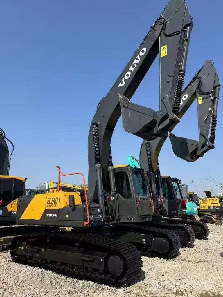 Volvo EC 240 Εκσκαφείς με ερπύστριες
