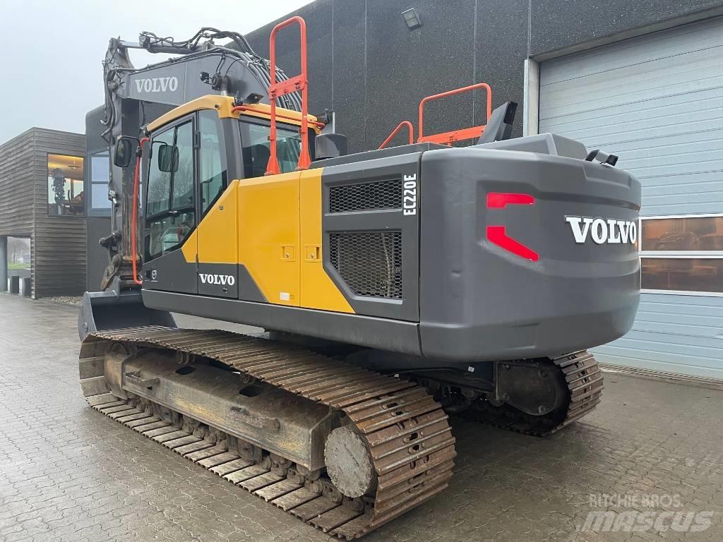 Volvo EC220E Εκσκαφείς με ερπύστριες