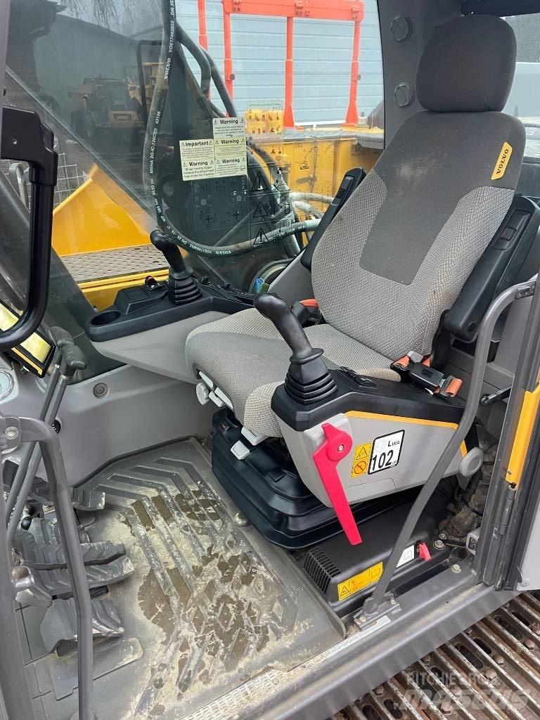 Volvo EC220E Εκσκαφείς με ερπύστριες