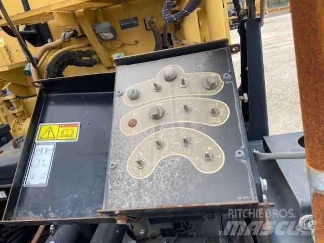 CAT AP1055E Επίστρωση ασφάλτου
