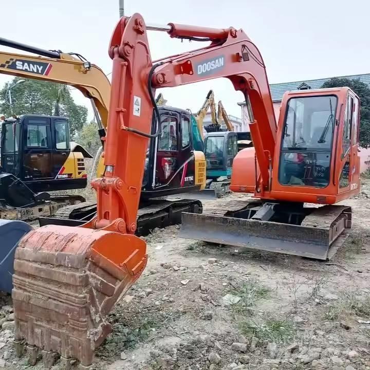Doosan DH70-7 Εκσκαφείς με ερπύστριες