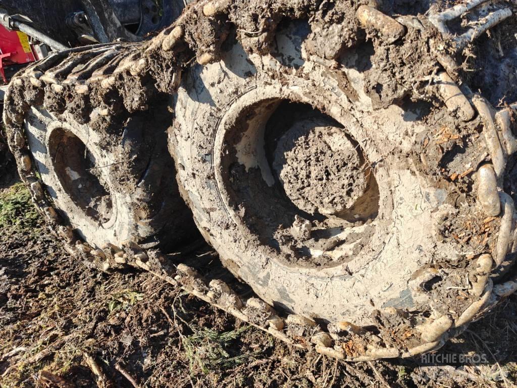 Komatsu 875 Μεταφορείς ξυλείας