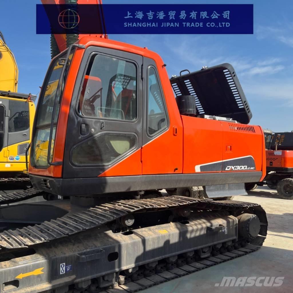 Doosan DX 300 Εκσκαφείς με ερπύστριες