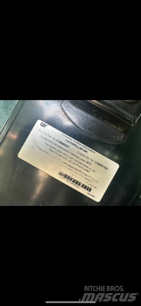 CAT 521 Κοπτικά ξυλείας
