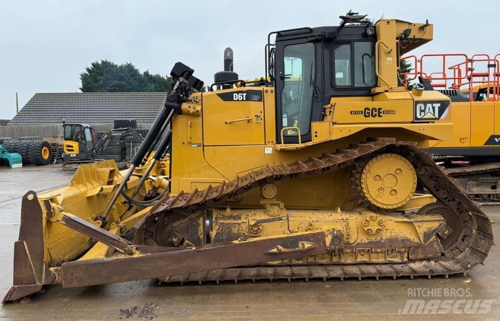 CAT D6T Μπουλντόζες με ερπύστριες