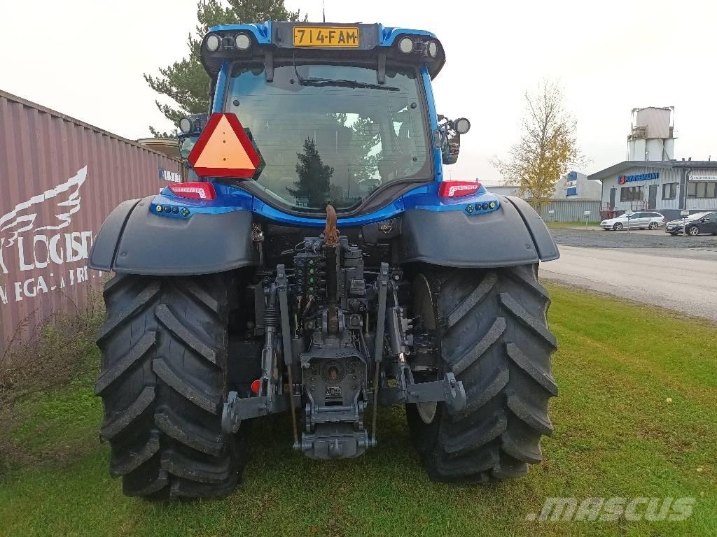Valtra N174 E versu Τρακτέρ
