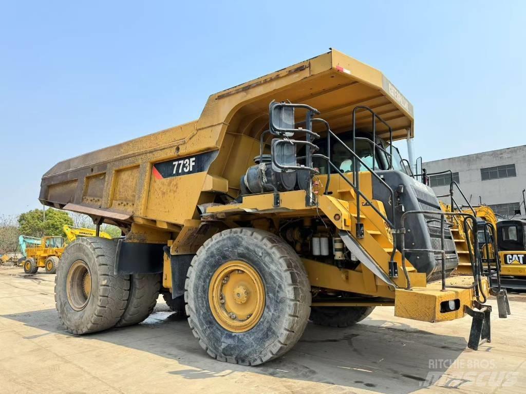 CAT 773 F Άκαμπτα Dumper με ανατρεπόμενο κάδο