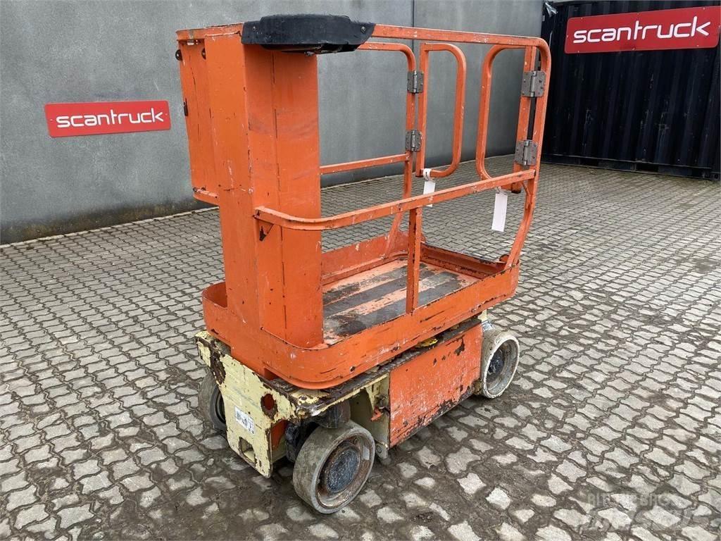 JLG 1230ES Ανυψωτήρες με κατακόρυφους πυλώνες