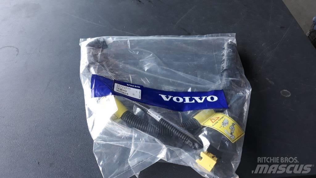 Volvo HOSE 22330354 Μεταφορές - Άλλα