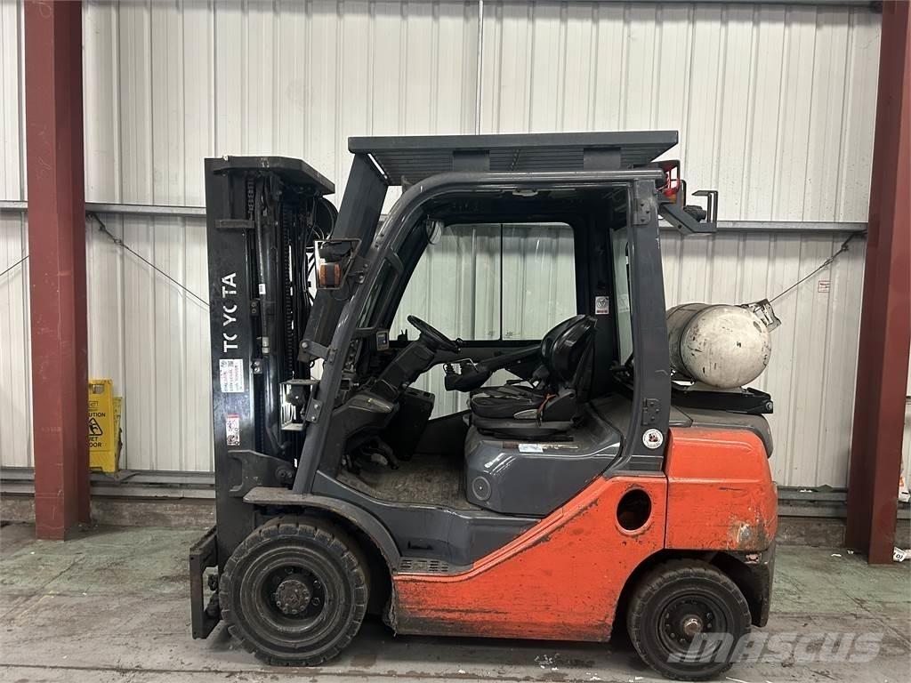 Toyota 02-8FGF25 Περονοφόρα ανυψωτικά κλαρκ με φυσικό αέριο LPG