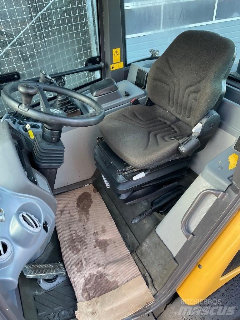 Volvo L28F Μίνι φορτωτές