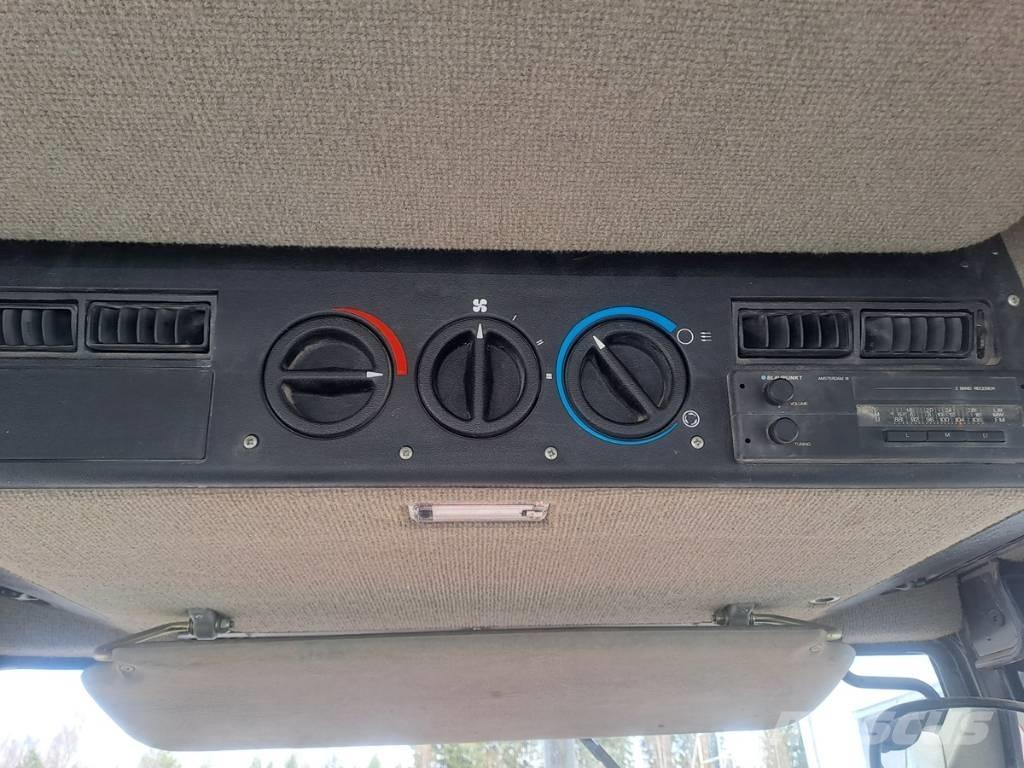 Case IH 685 XL Τρακτέρ