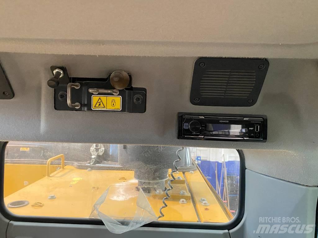 CAT 323F LN Εκσκαφείς με ερπύστριες