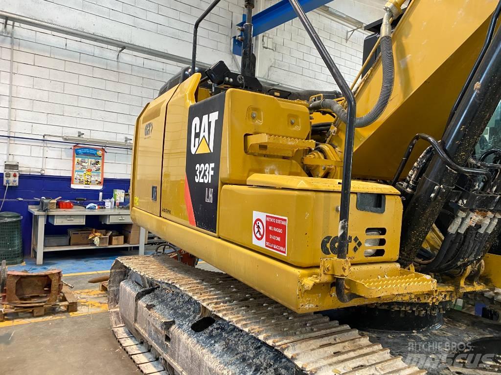 CAT 323F LN Εκσκαφείς με ερπύστριες