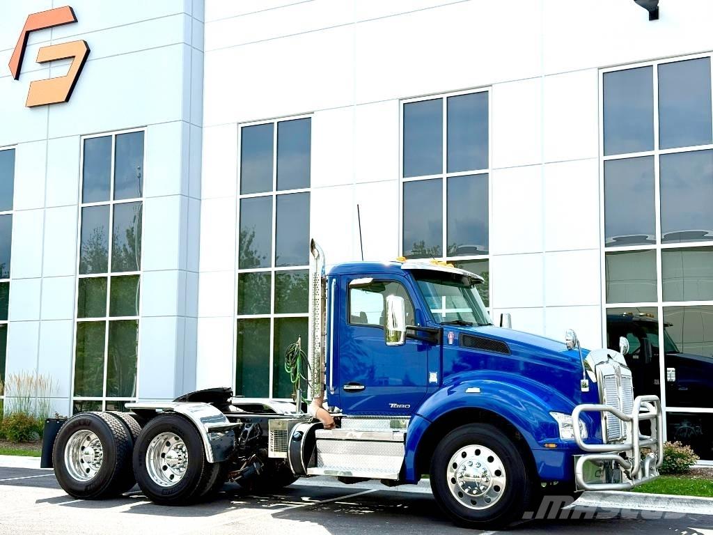 Kenworth T 880 Τράκτορες