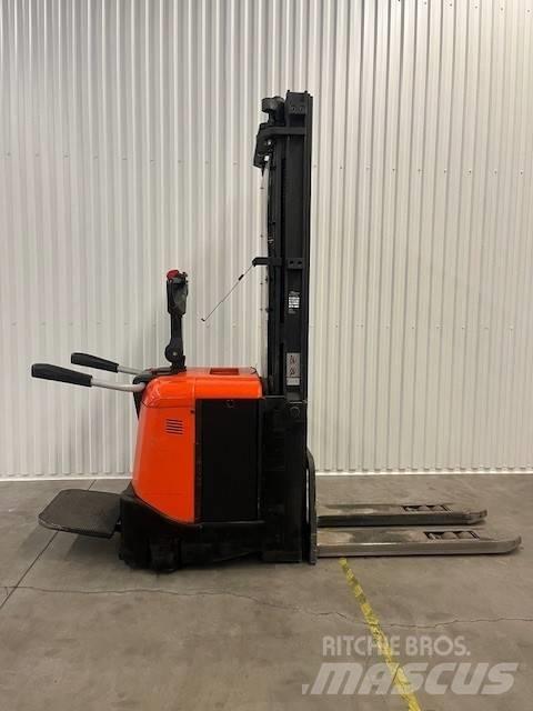 BT SPE 125 L Παλετοφόρα πεζού χειριστή με ιστό