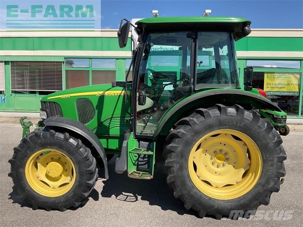 John Deere 5820 Τρακτέρ