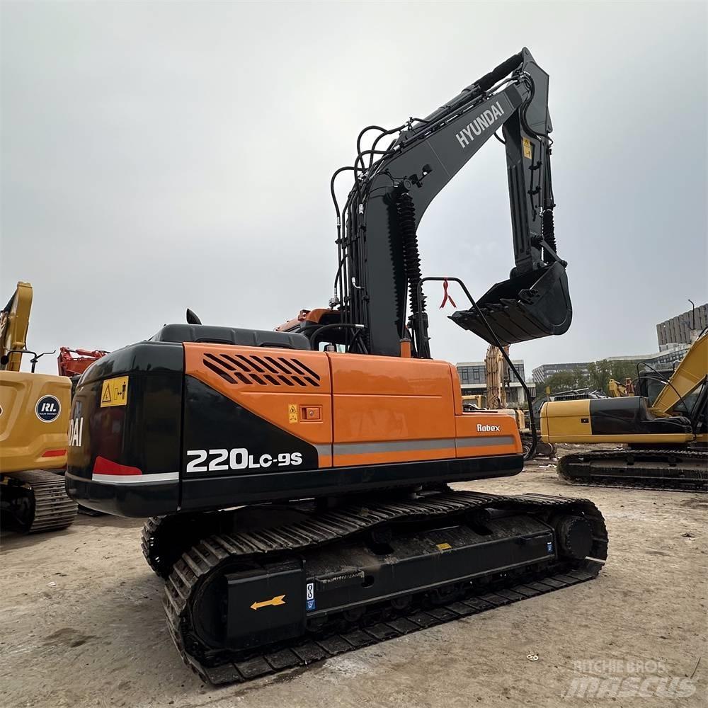 Hyundai R220LC-9S Εκσκαφείς με ερπύστριες