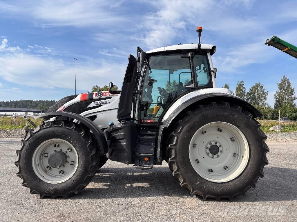 Valtra T215 Versu Τρακτέρ