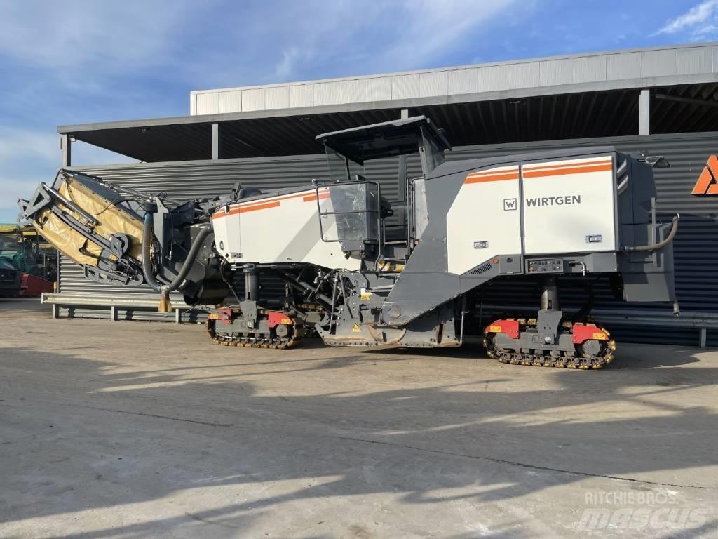 Wirtgen W 220 FI Επεξεργασίας επίστρωσης ασφάλτου