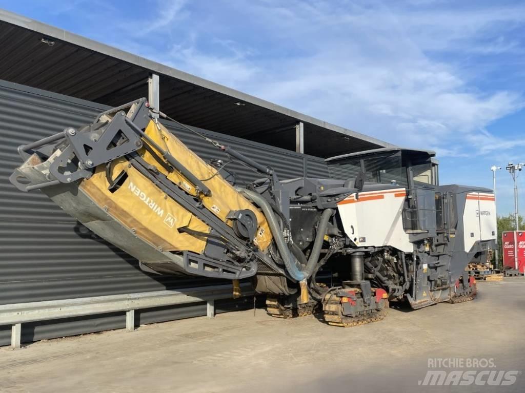 Wirtgen W 220 FI Επεξεργασίας επίστρωσης ασφάλτου
