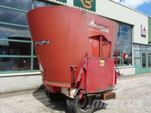 Trioliet SM-14 Ταΐστρες ζώων