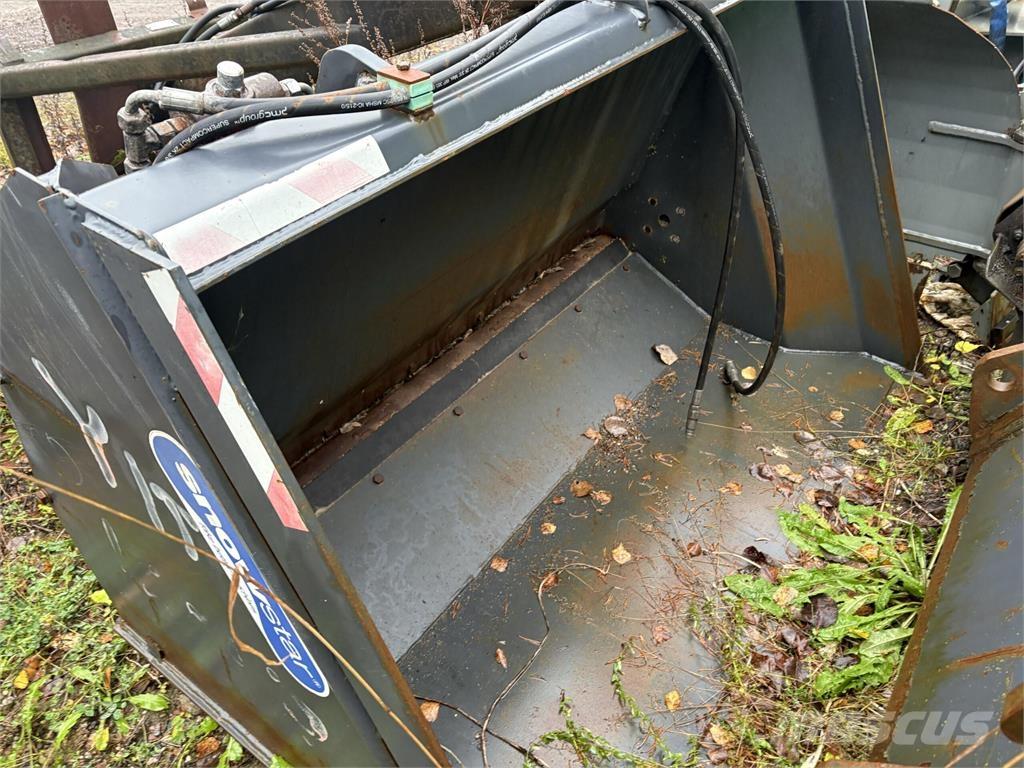 Snowstar HK700L Διαστρωτήρες άμμου και αλατιού