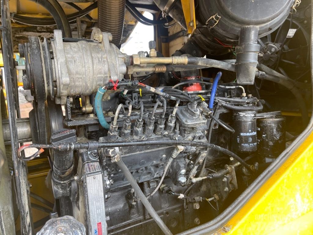 Komatsu WA 270-3 Φορτωτές με λάστιχα (Τροχοφόροι)
