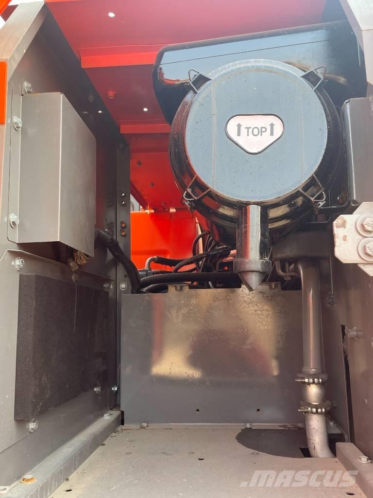 Hitachi ZX 210 Εκσκαφείς με ερπύστριες