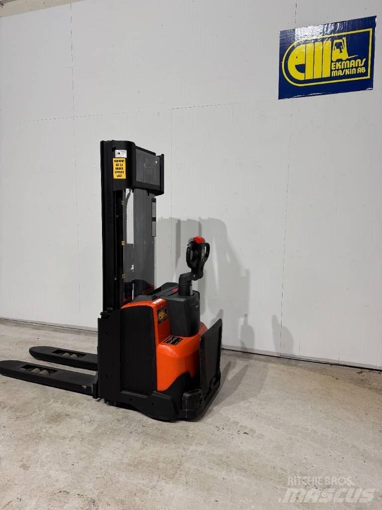 BT Truck SWE 120 L Παλετοφόρα πεζού χειριστή με ιστό