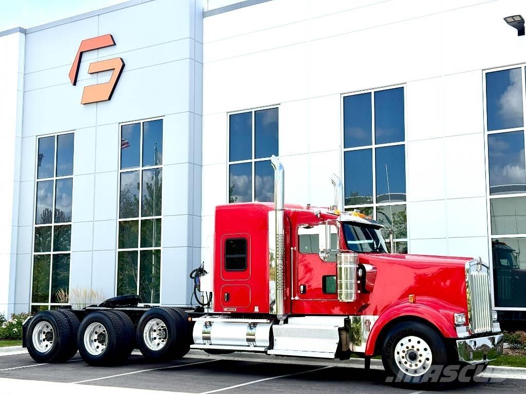 Kenworth W 900 Τράκτορες