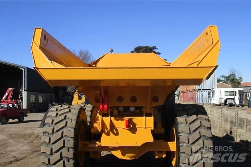 Bell B30E Σπαστό Dump Truck ADT