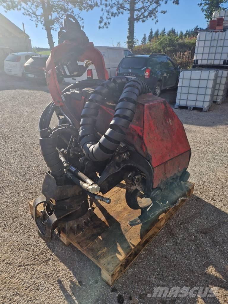 Komatsu 124 Αποφλοιωτές ξυλείας