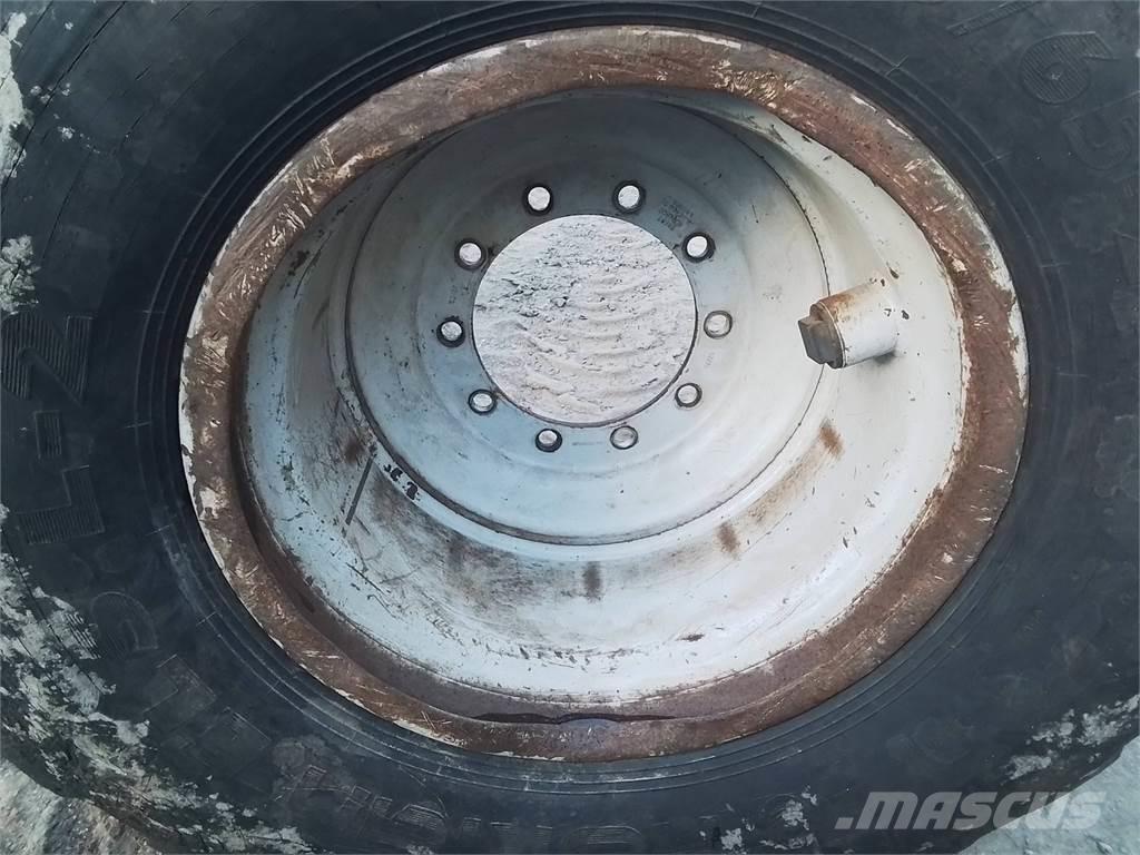 Valmet 890 20x26,5 Ελαστικά και ζάντες