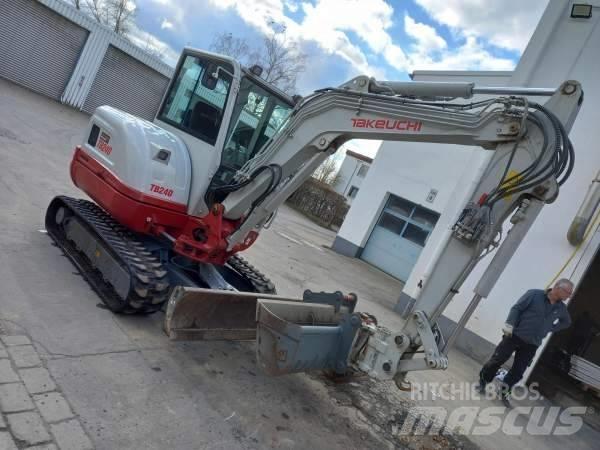 Takeuchi TB 240 DPF Εκσκαφάκι (διαβολάκι) < 7t