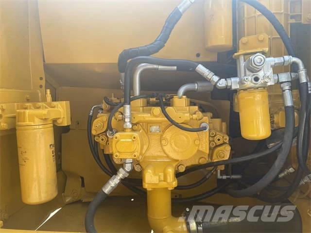 CAT 320D2 Εκσκαφείς με ερπύστριες