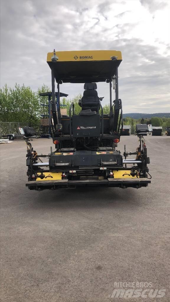 Bomag BF 300 P-2 Επίστρωση ασφάλτου