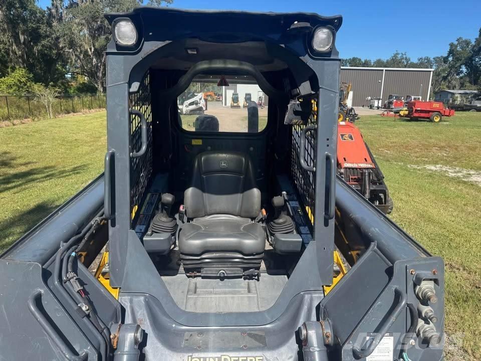 John Deere 325 Φορτωτάκια