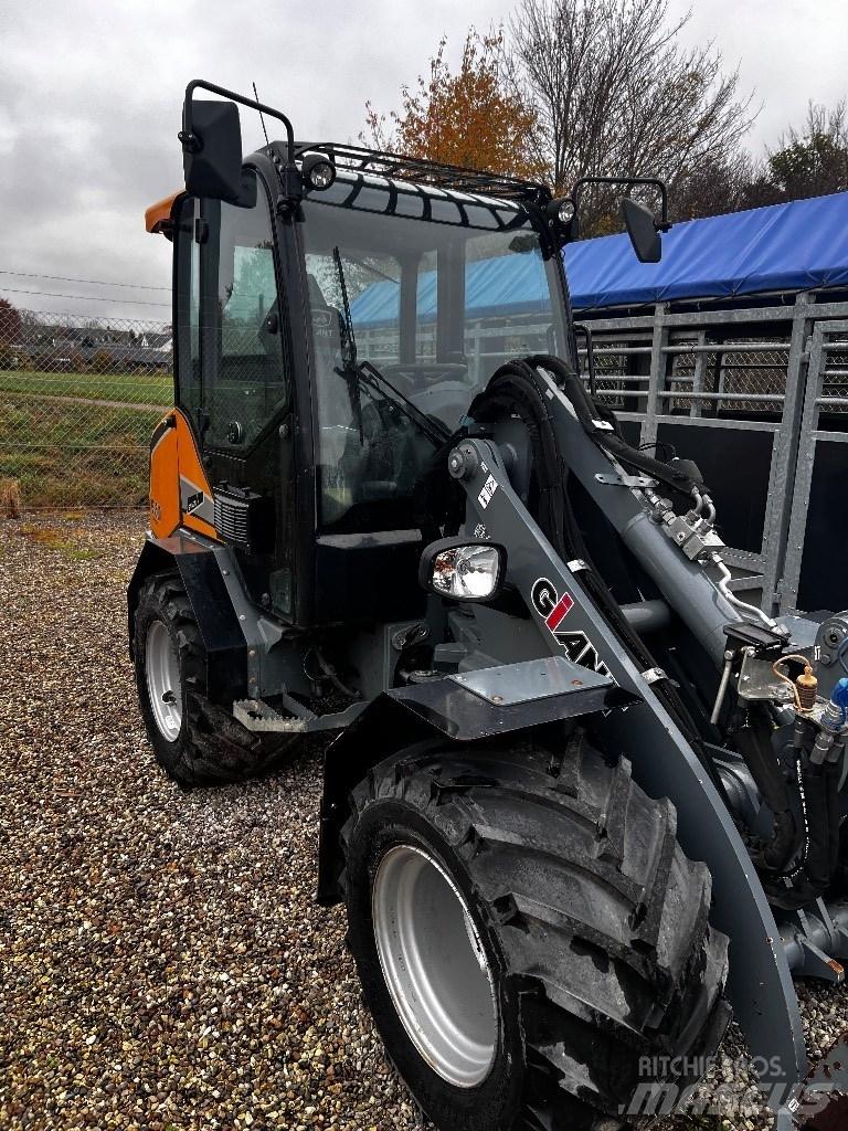 GiANT G3500 Μίνι φορτωτές