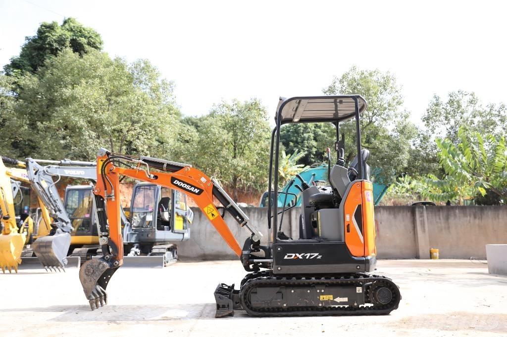Doosan DX 17 Εκσκαφείς με ερπύστριες