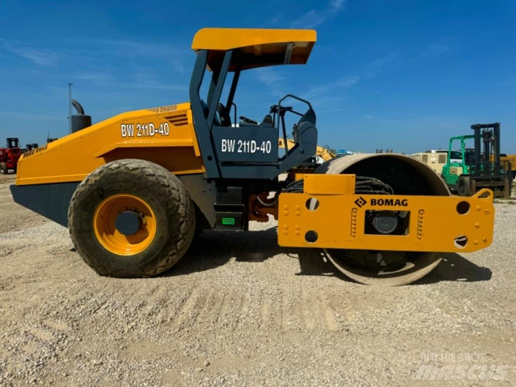Bomag BW 211 D-40 Οδοστρωτήρες συνδυαστικοί