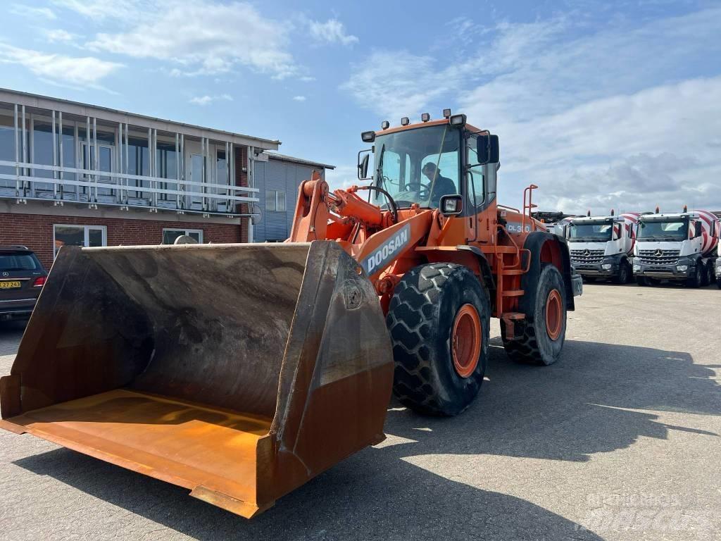 Doosan dl 300 Φορτωτές με λάστιχα (Τροχοφόροι)
