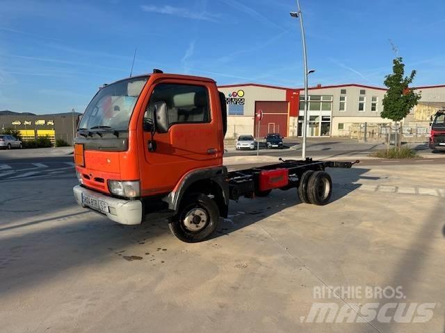 Nissan Cabstar E Κλούβες με συρόμενες πόρτες