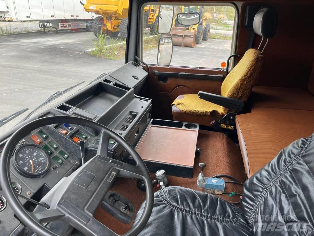 Volvo F 12    Lav km Τράκτορες