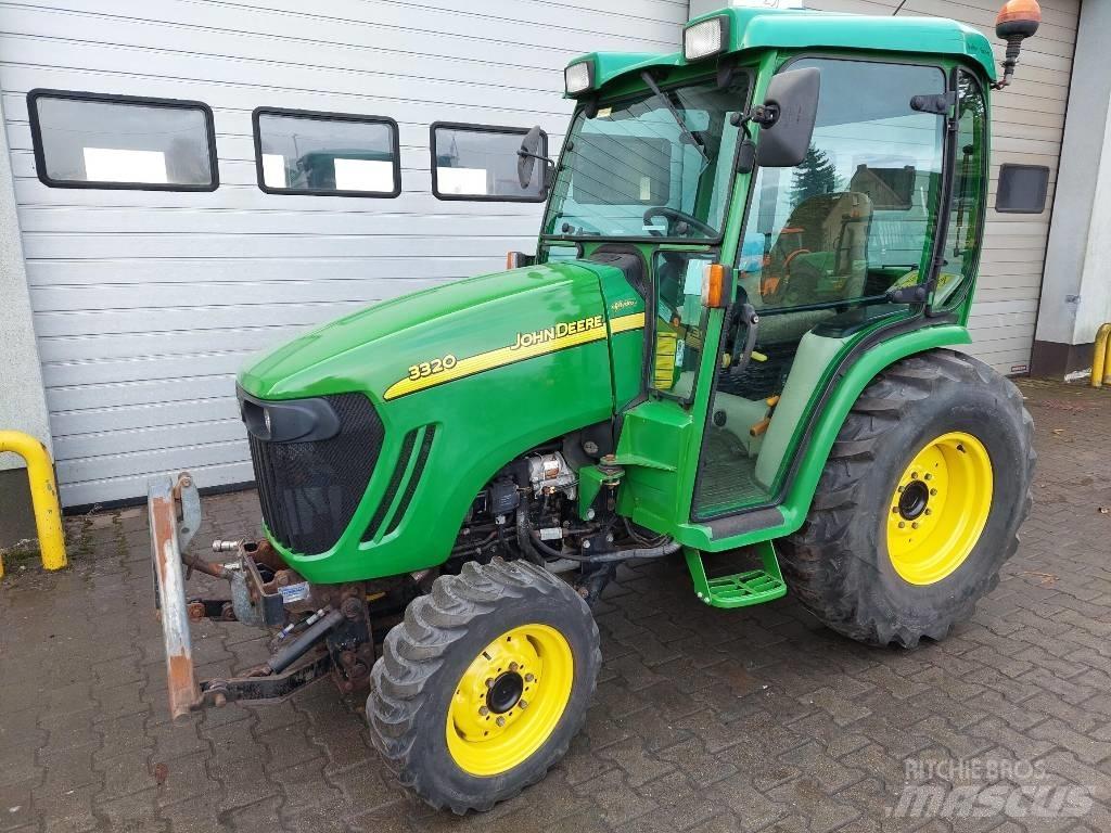John Deere 3320 Τρακτέρ μικρών διαστάσεων