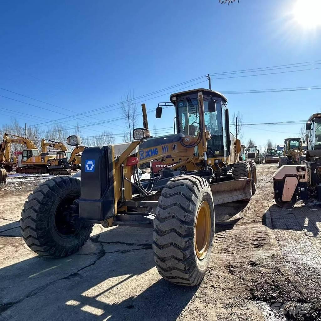 XCMG GR1805 Μπουλντόζες με λάστιχα