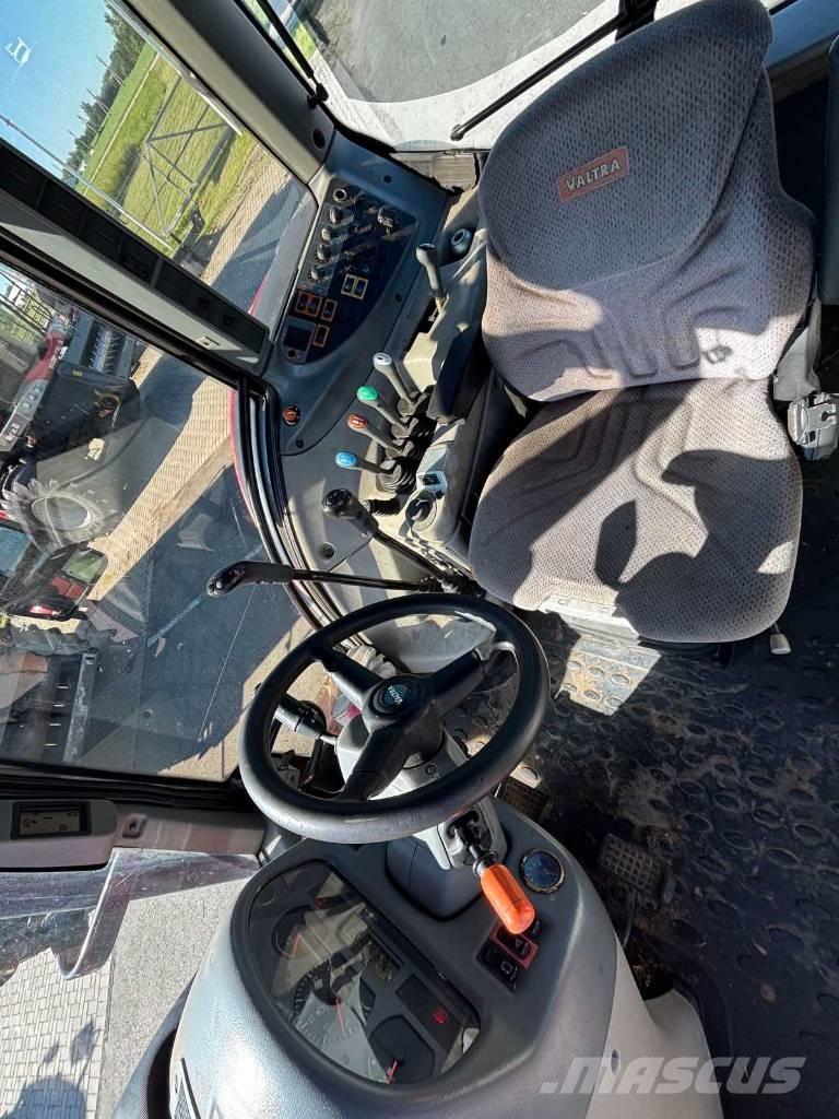 Valtra T 193 Τρακτέρ