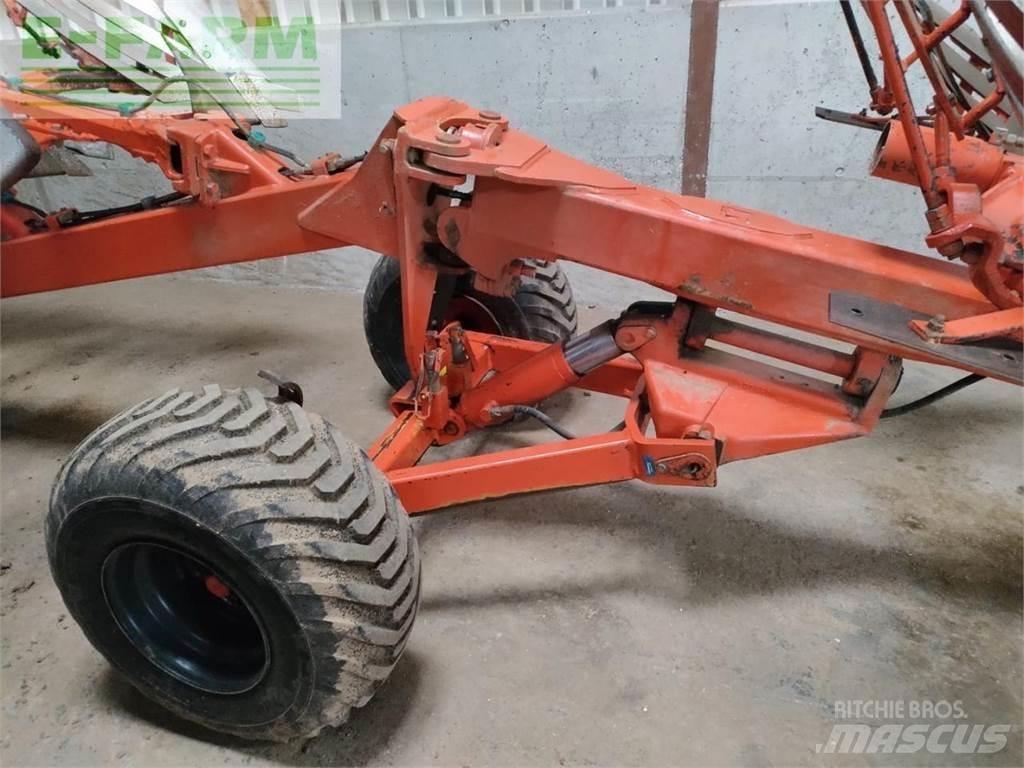Kuhn Manager 8 NSH Συμβατικά άροτρα